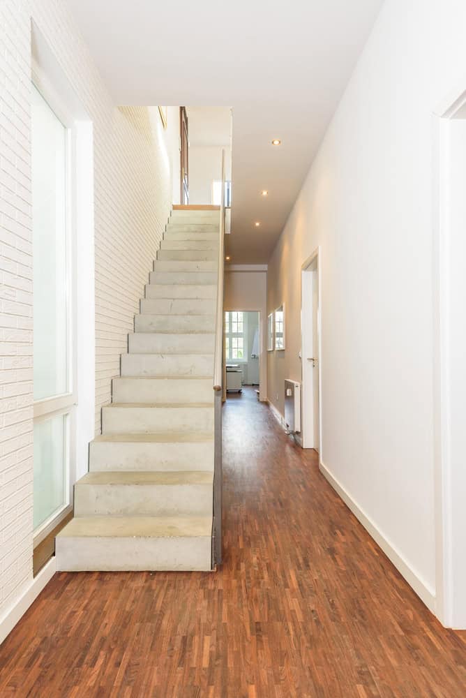 Grunewaldvilla-Maisonettewohnung-Treppe