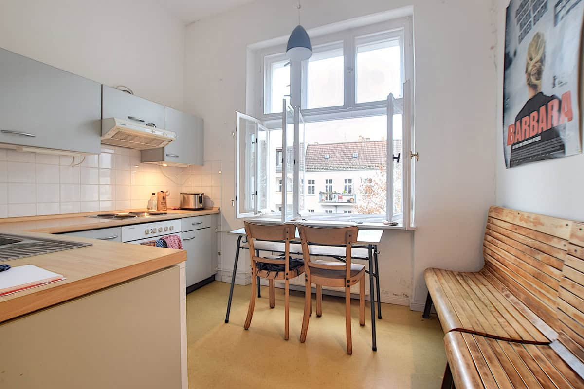 Simon-Dach-Straße-kueche-mit-essmoeglichkeit